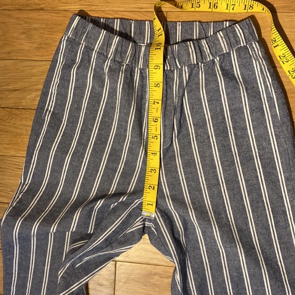 Brandy Melville Gray and White Striped Tilden High Waist Cropped Jeans Pants - Picture 14 of 16